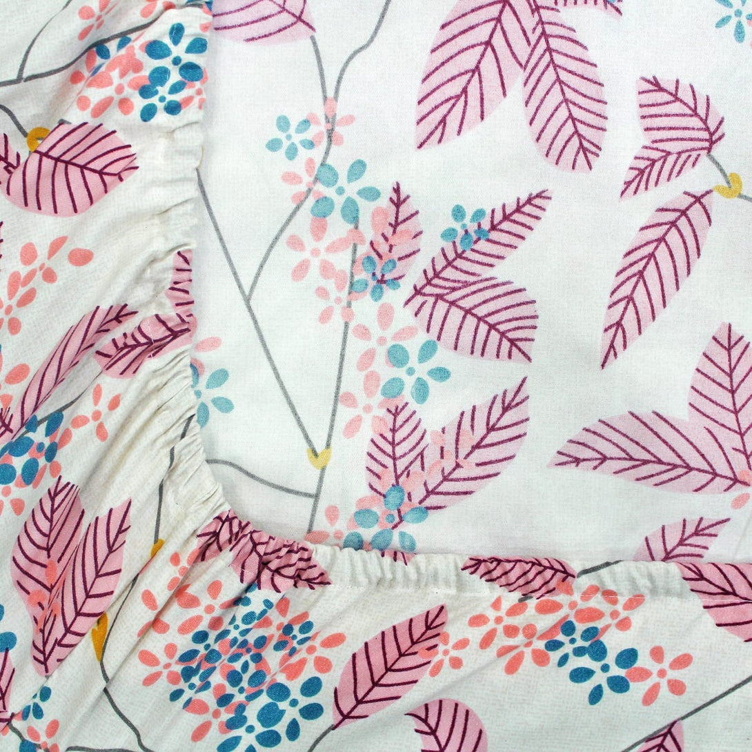 Floral 210 TC Fitted Bedsheet - Magenta - Braviadecor