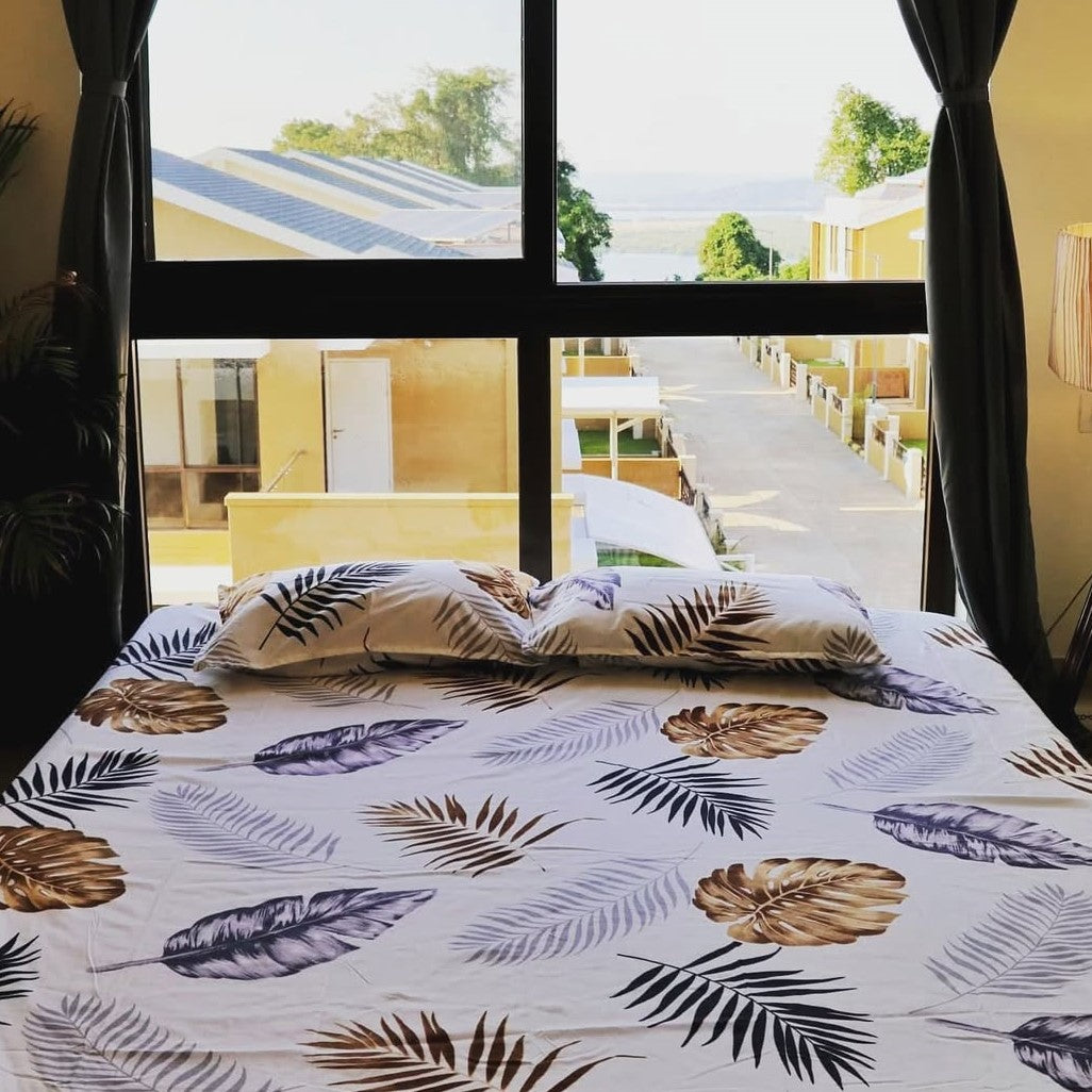 Floral 210 TC Fitted Bedsheet - Brown - Braviadecor