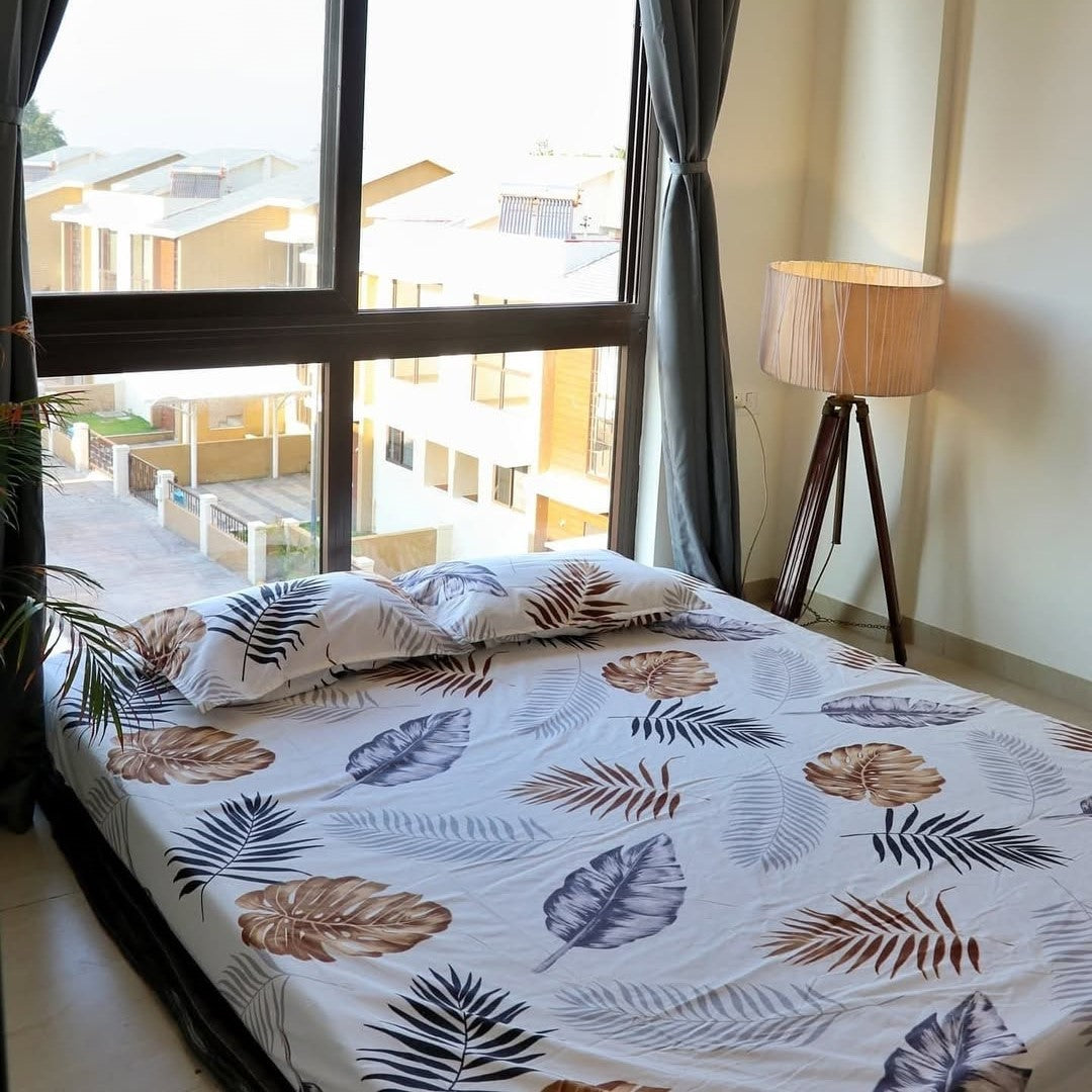 Floral 210 TC Fitted Bedsheet - Brown - Braviadecor